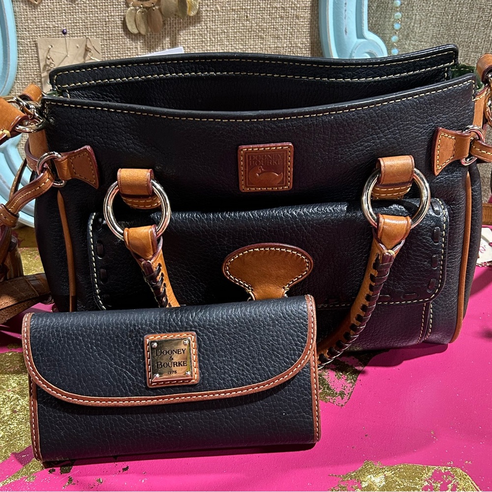 Dooney & Bourke purse and wallet